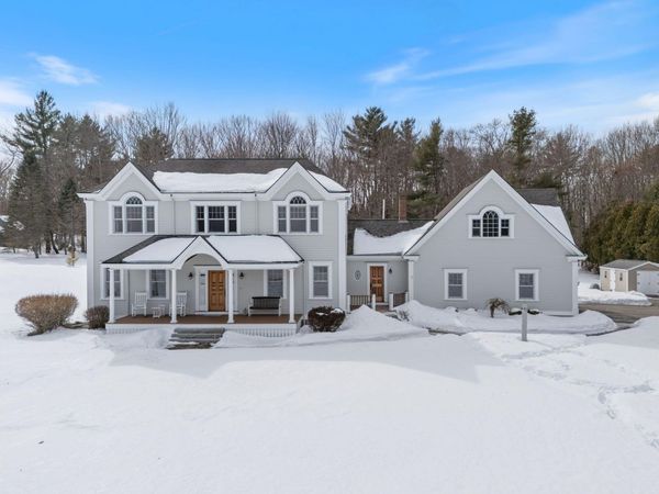 8 Martin Drive, Gorham, ME 04038
