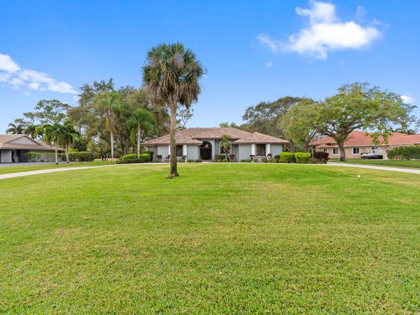 9425 Dundee Drive, Lake Worth, FL 33467