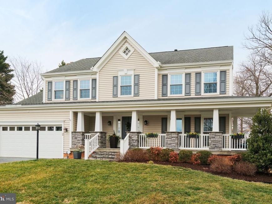 8813 Telegraph Crossing Court, Lorton, VA 22079 Main Photo