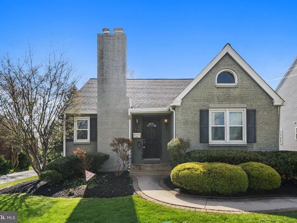 1701 BUTLER PIKE, CONSHOHOCKEN, PA 19428