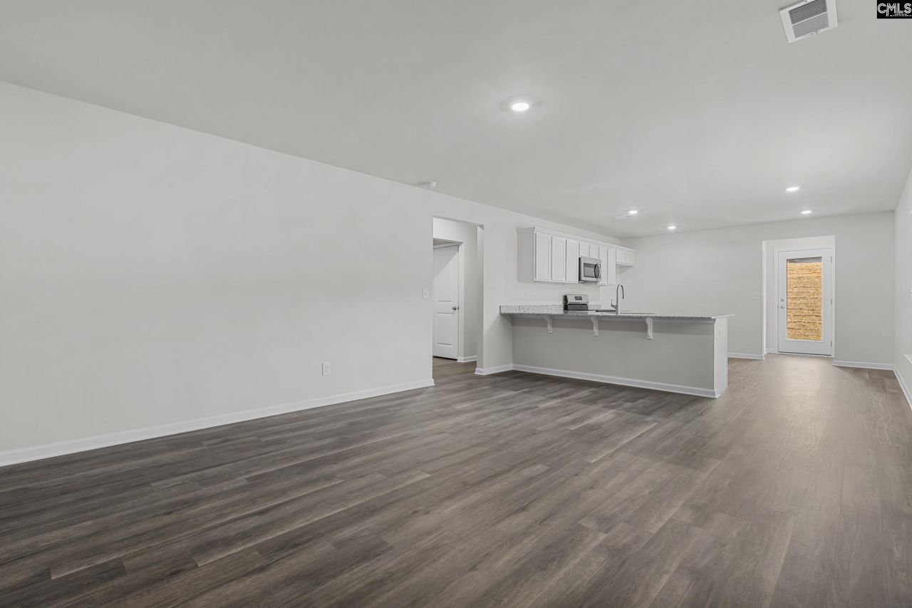 2321 Damascus Way Photo 4