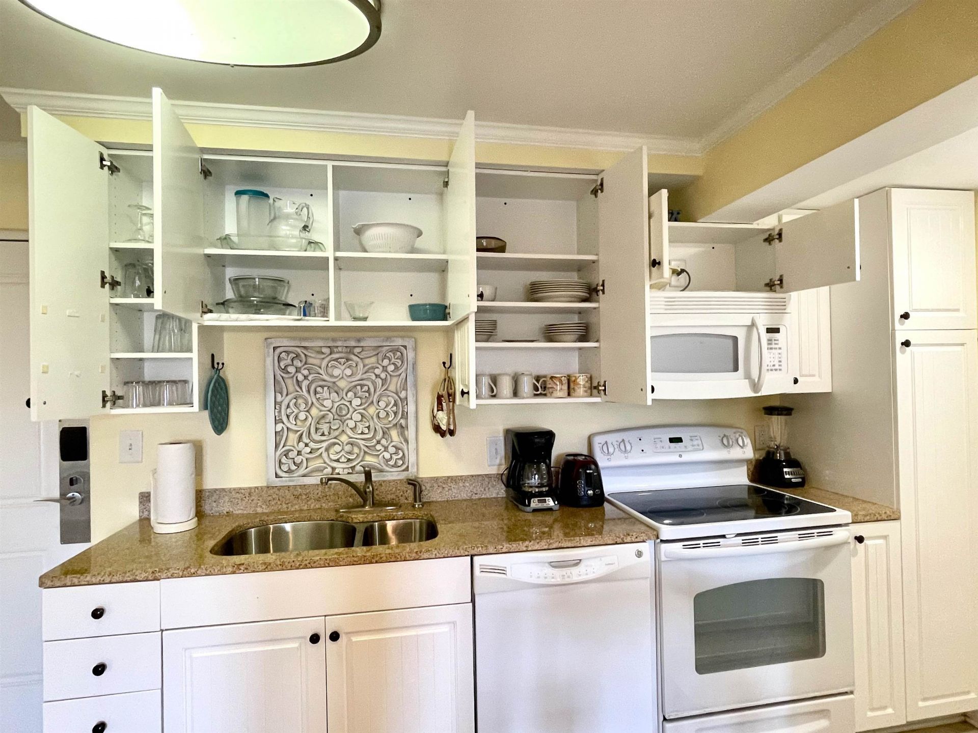 14290 Ocean Highway Photo 5