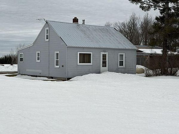 2536 E Gogomain RD, Pickford, MI 49774