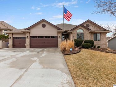 17209 Parker Street, Omaha, NE 68118