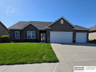 7906 S 193 Street, Gretna, NE 68028