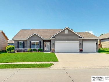 7906 S 193 Street, Gretna, NE 68028