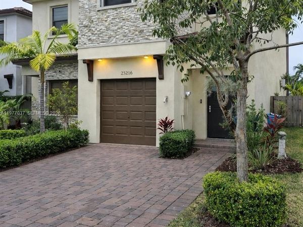 25216 SW 108th Ct, Homestead, FL 33032