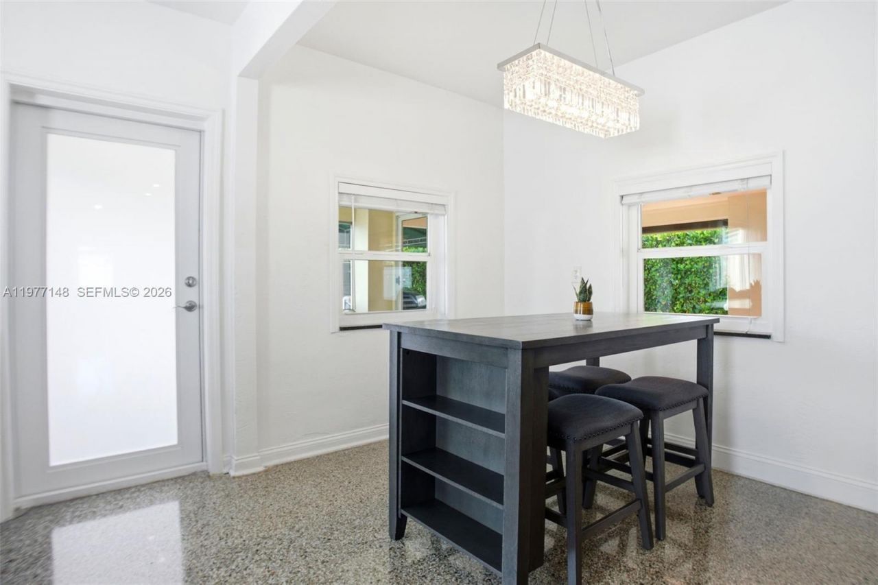 1455 NE 180th St , North Miami Beach, FL 33162 Photo