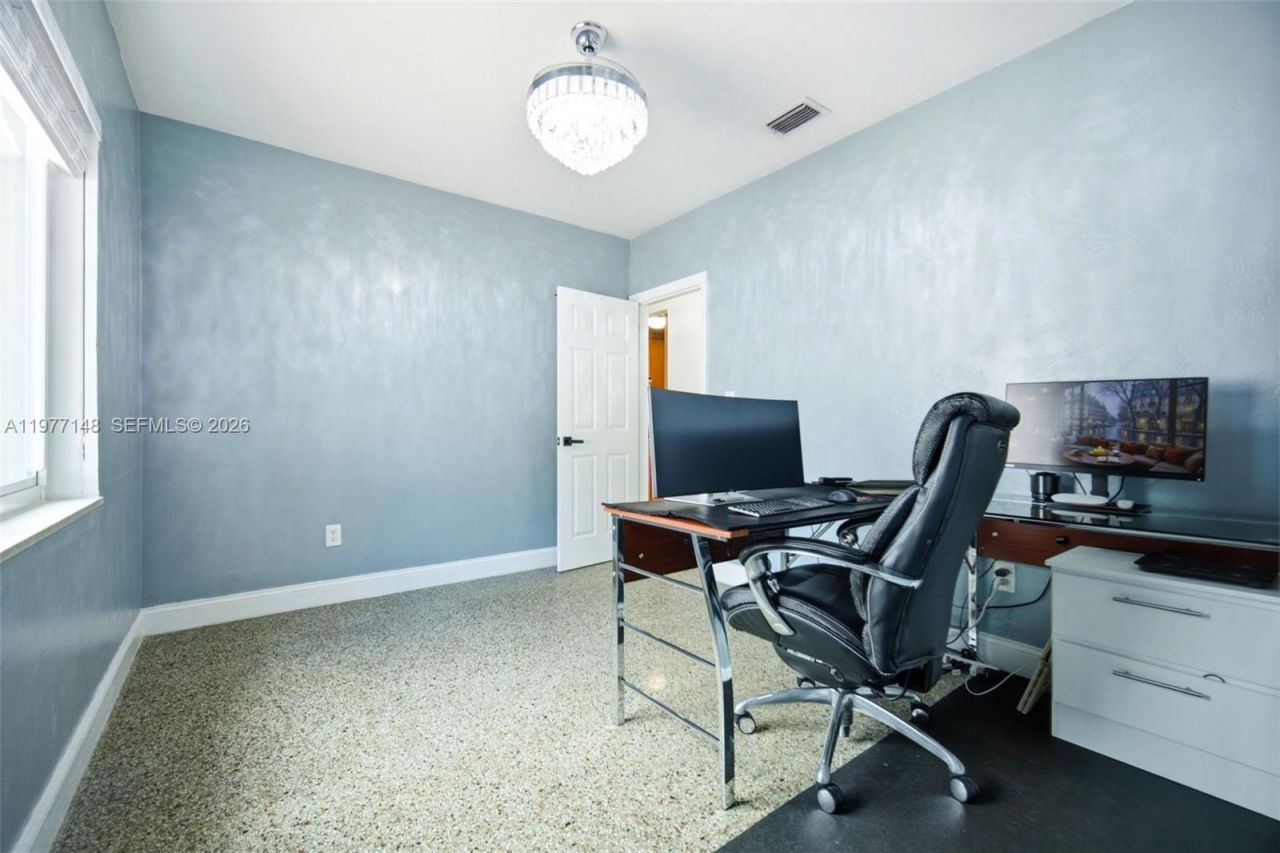 1455 NE 180th St , North Miami Beach, FL 33162 Photo