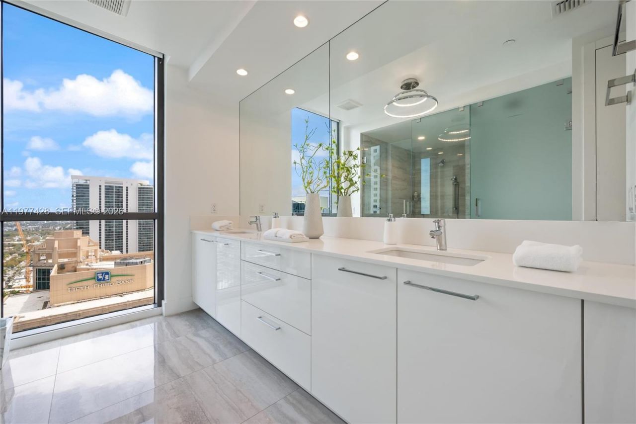 100 E Las Olas Blvd , Unit 3201, Fort Lauderdale, FL 33301 Photo