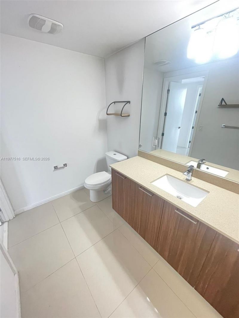 5300 Paseo Blvd, Unit 1212, Doral, FL 33166 Photo