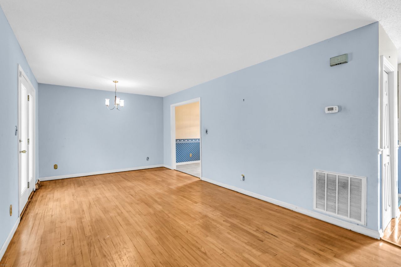 14 Huguenot Avenue Photo 11