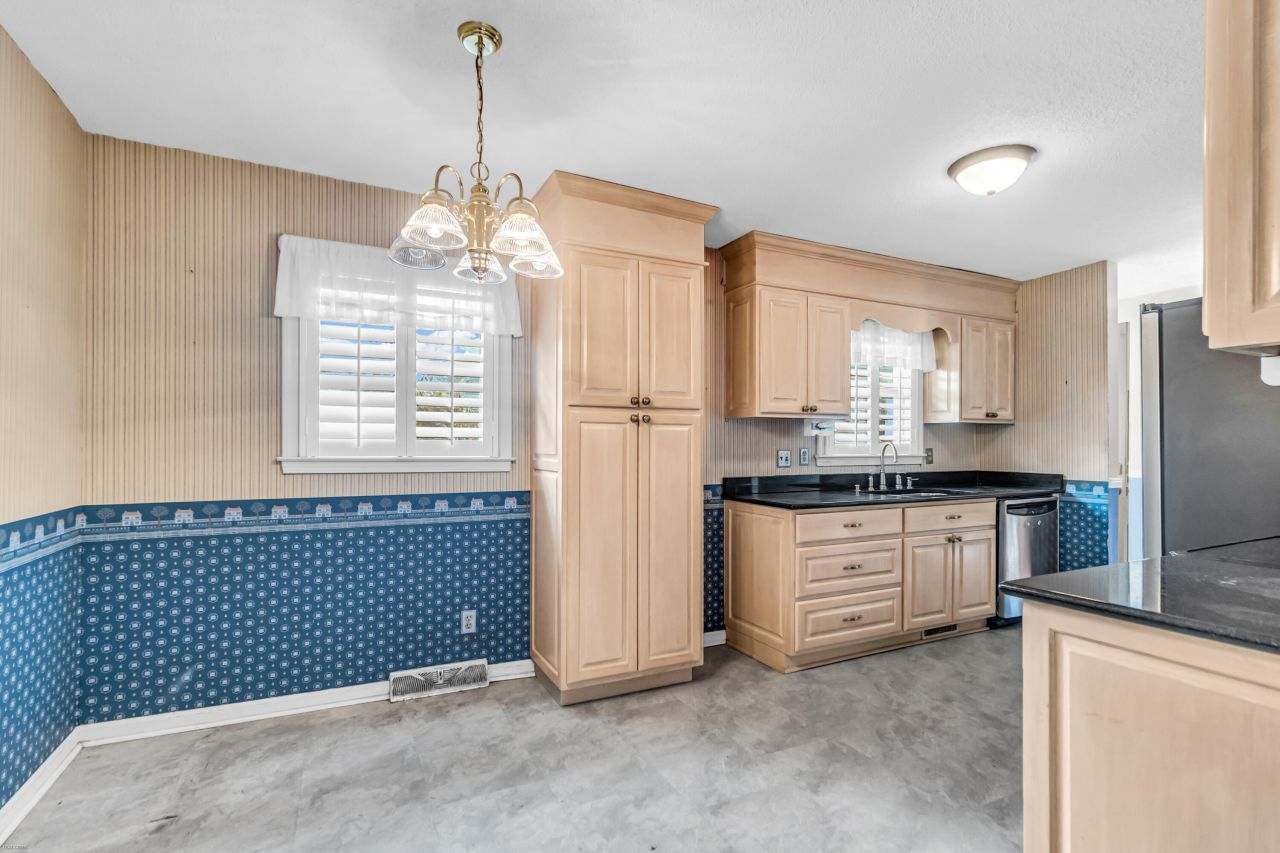 14 Huguenot Avenue Photo 14