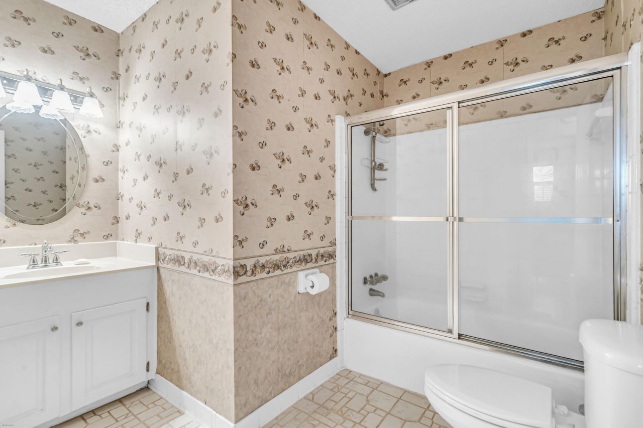 14 Huguenot Avenue Photo 28