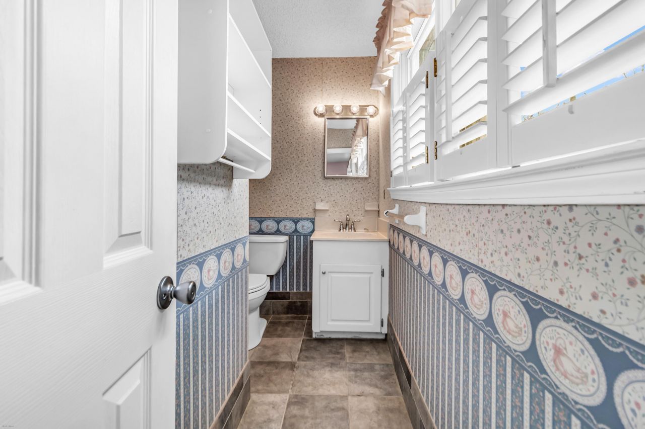 14 Huguenot Avenue Photo 31