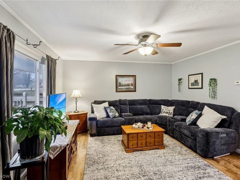 140 Parkhall Drive, Painesville Township, OH 44077 Photo 10