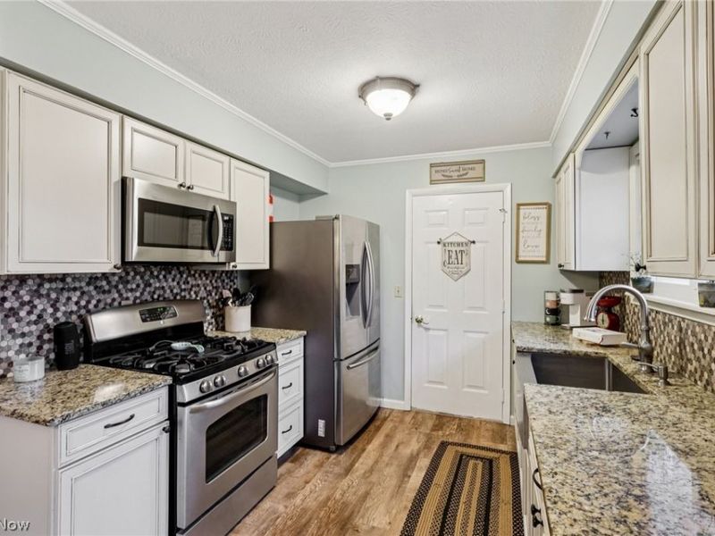 140 Parkhall Drive, Painesville Township, OH 44077 Photo 17