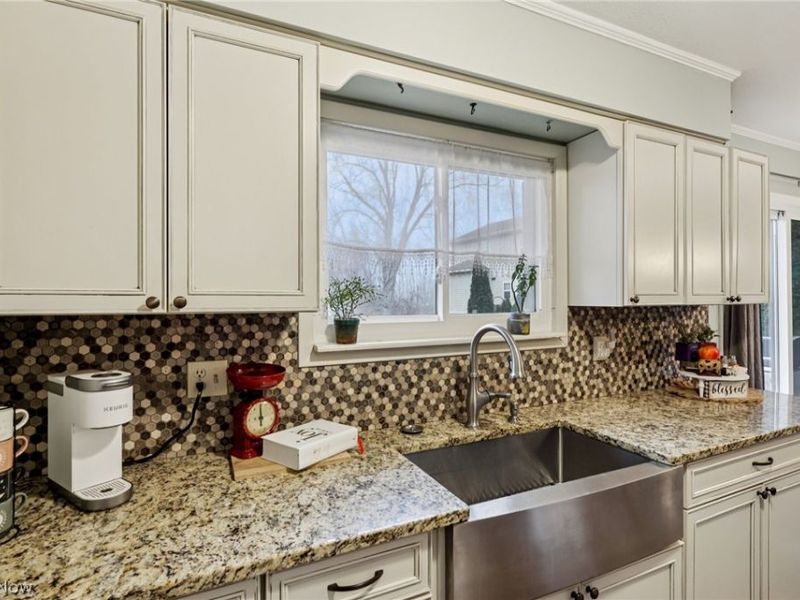 140 Parkhall Drive, Painesville Township, OH 44077 Photo 22