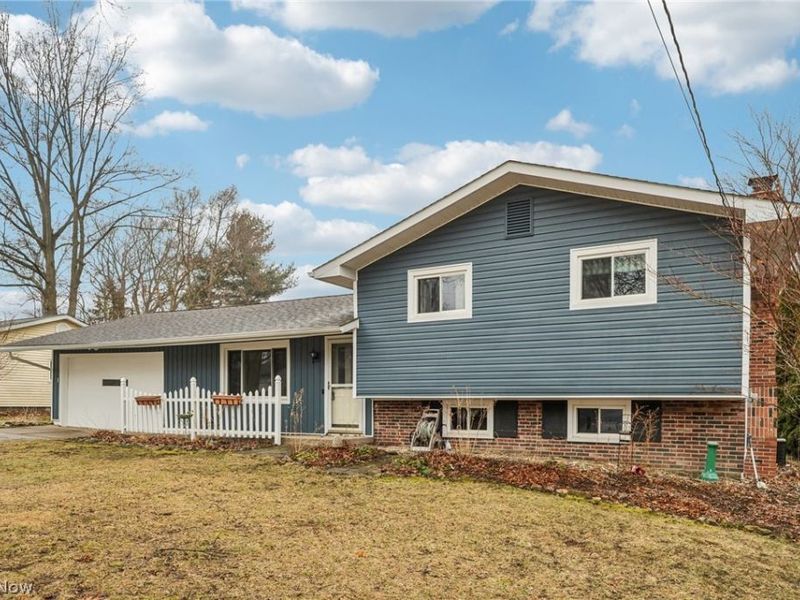 140 Parkhall Drive, Painesville Township, OH 44077 Photo 3