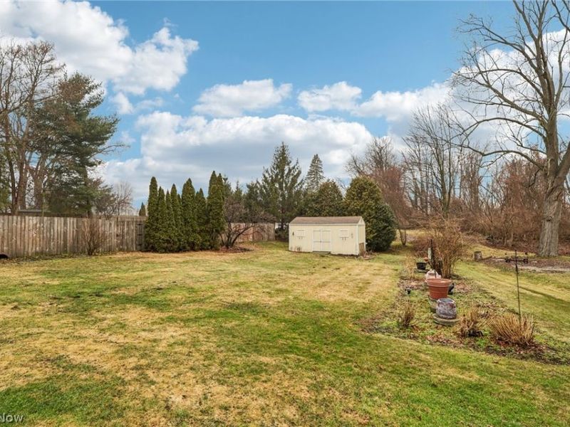 140 Parkhall Drive, Painesville Township, OH 44077 Photo 48