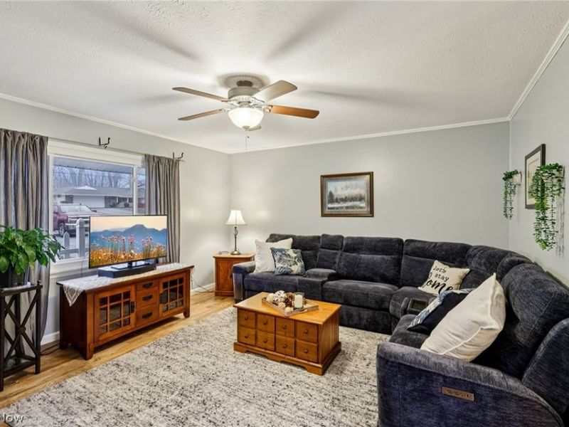 140 Parkhall Drive, Painesville Township, OH 44077 Photo 9