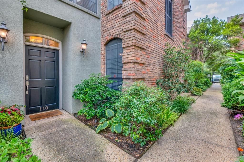 3918 Holland Avenue, Unit 110, Dallas, TX 75219 Main Photo
