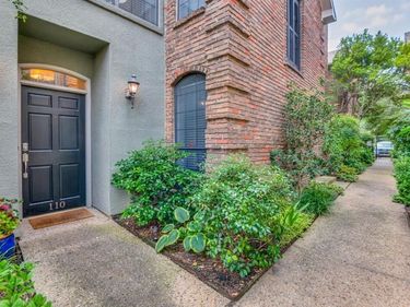 3918 Holland Avenue, Unit 110, Dallas, TX 75219