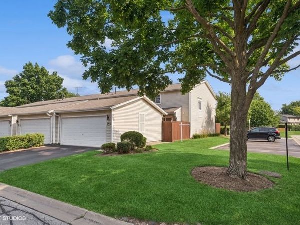 355 Hazelwood Terrace , Buffalo Grove, IL 60089