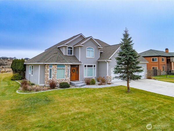 7298 Dune Lake Road SE, Moses Lake, WA 98837