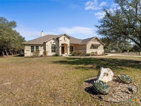 216 Rio Ancho Boulevard , Liberty Hill, TX 78642