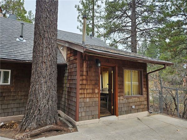 32868 Deer Lane , Running Springs, CA 92382