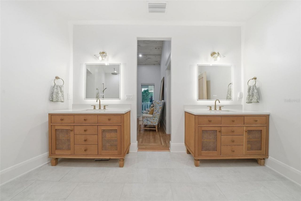 344 W Rio Vista Court, Tampa, FL 33604 Photo