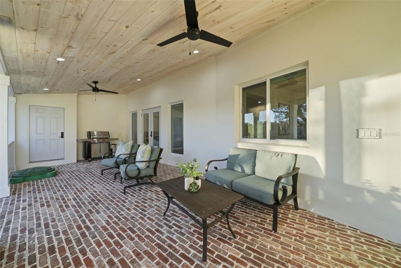 344 W Rio Vista Court, Tampa, FL 33604 Photo