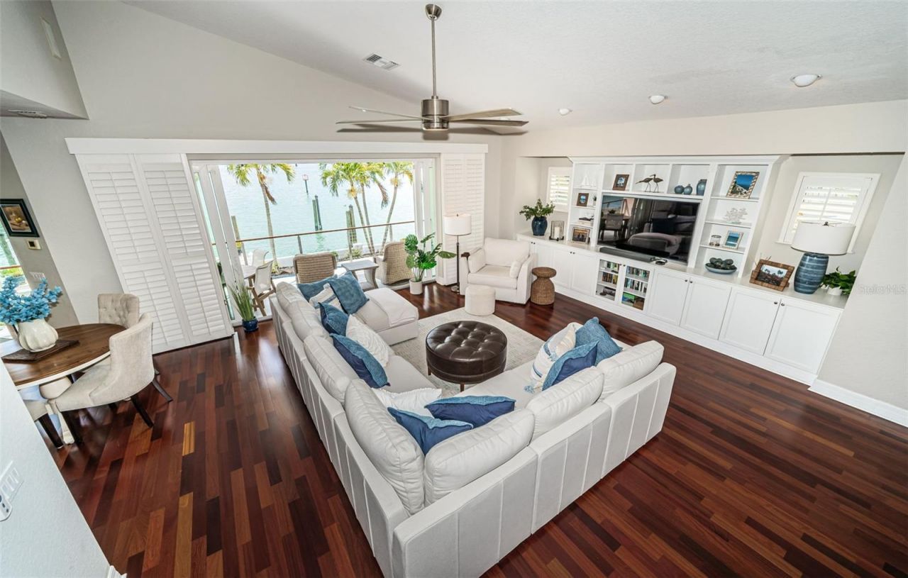 709 Harbor Drive, Belleair Beach, FL 33786 Photo