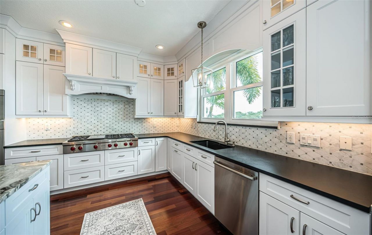 709 Harbor Drive, Belleair Beach, FL 33786 Photo