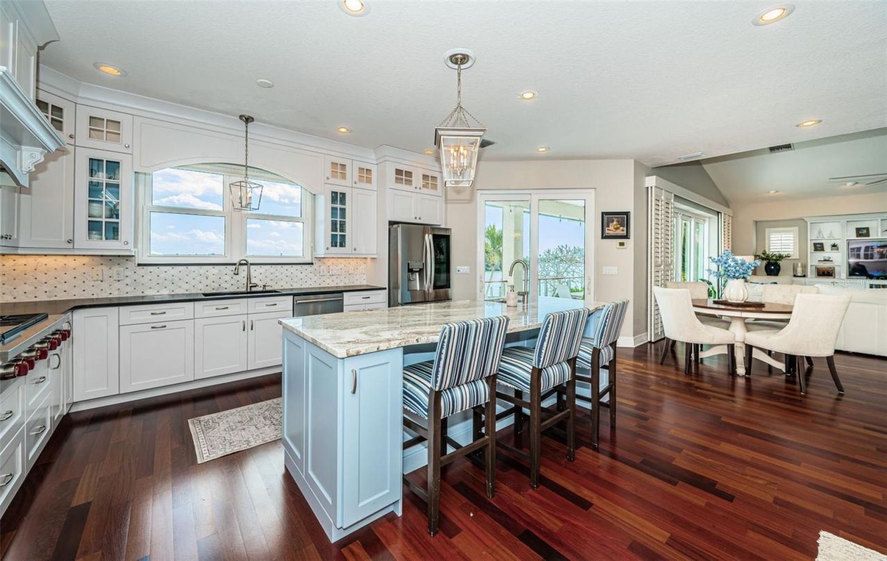 709 Harbor Drive, Belleair Beach, FL 33786 Photo