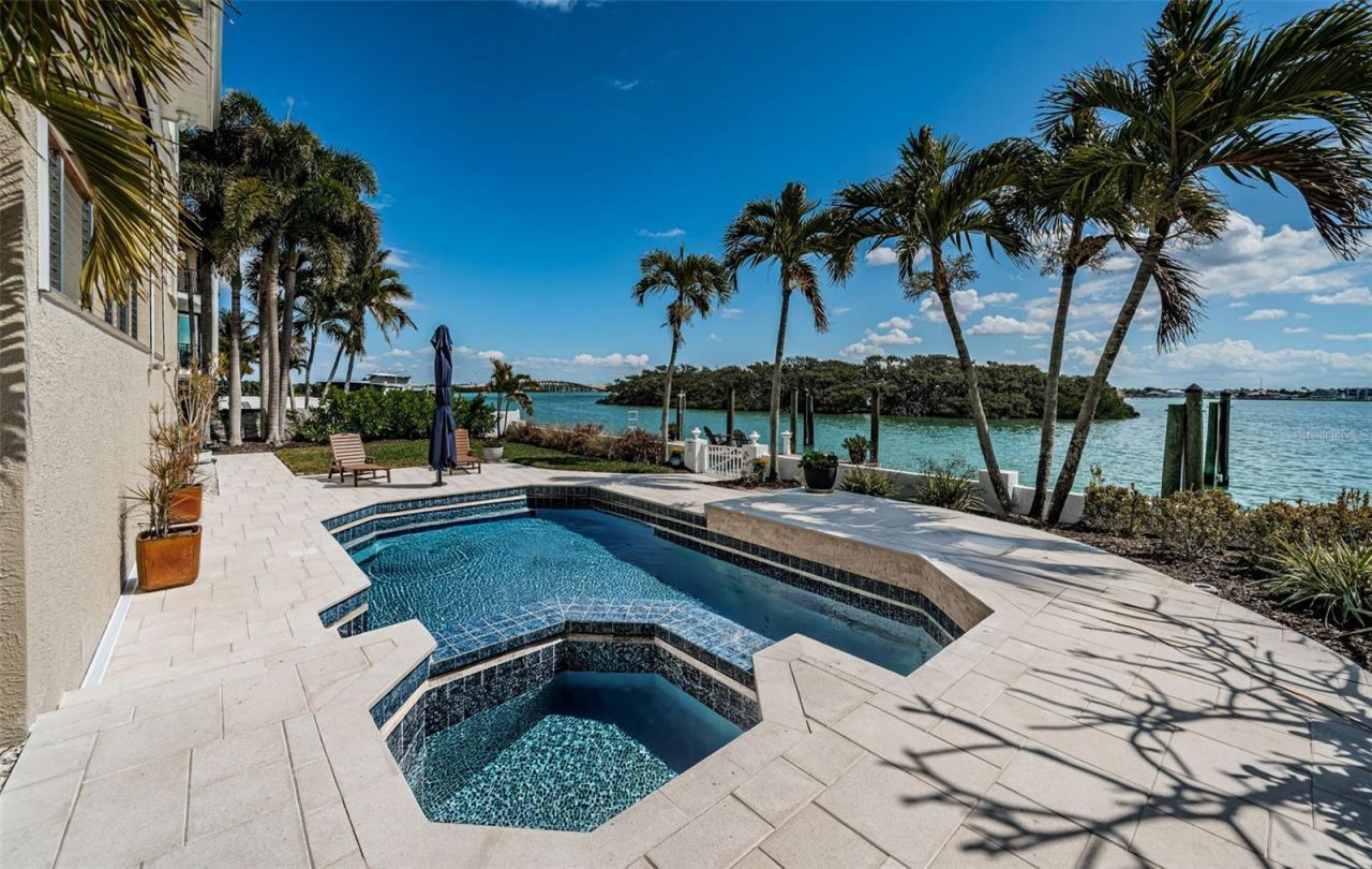 709 Harbor Drive, Belleair Beach, FL 33786 Photo