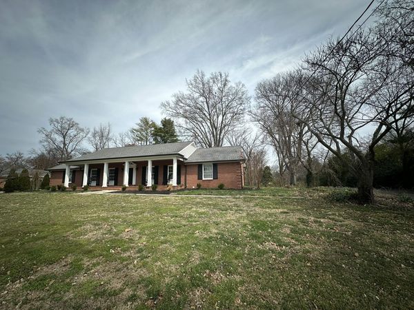 319 Minerva Dr , Murfreesboro, TN 37130