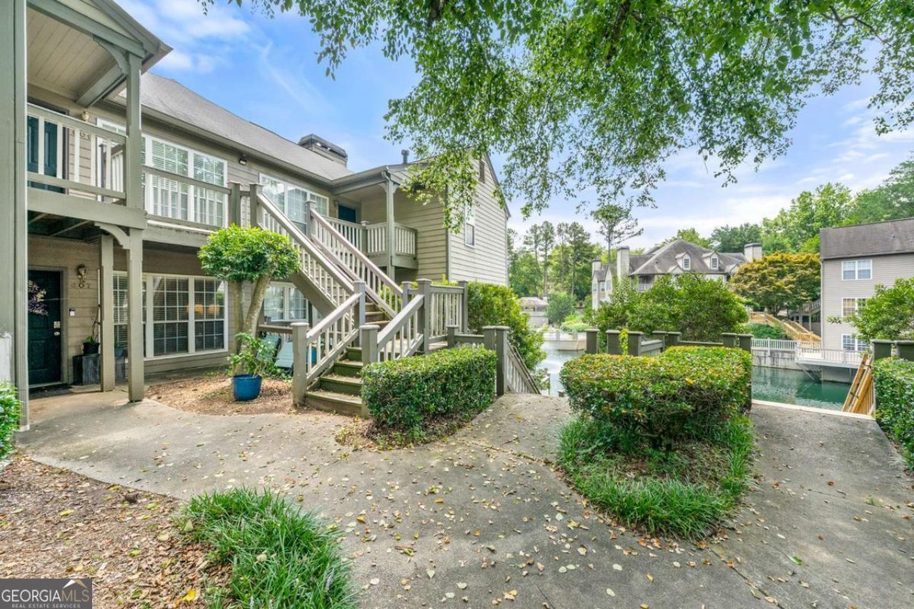 610 Mill Pond Drive, Smyrna, GA 30082 Main Photo