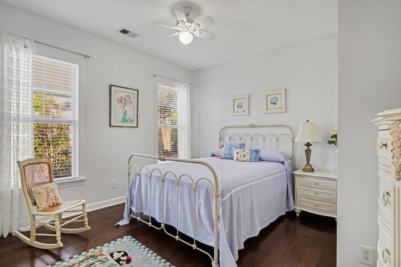 728 Camden Circle Photo 18