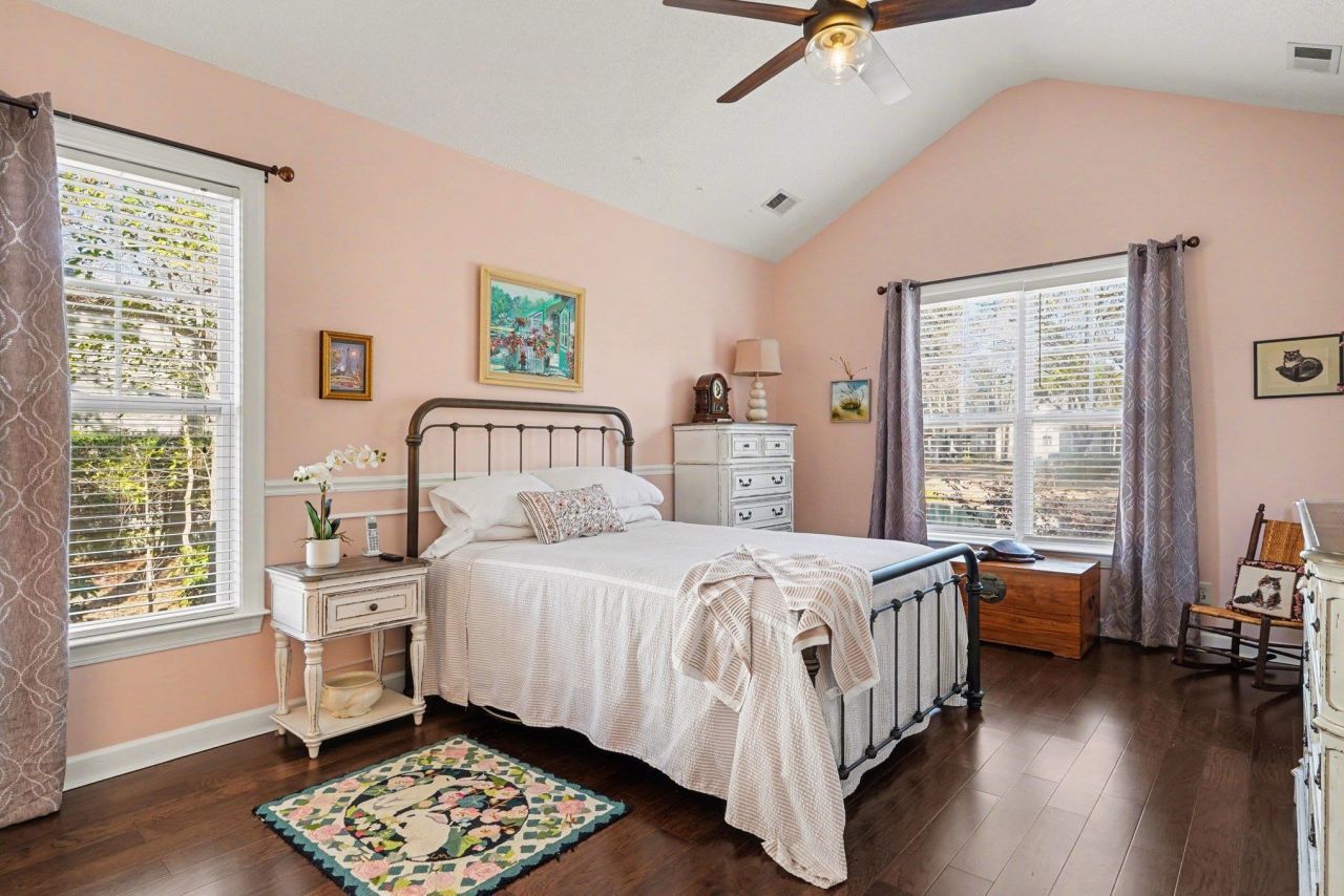 728 Camden Circle Photo 21