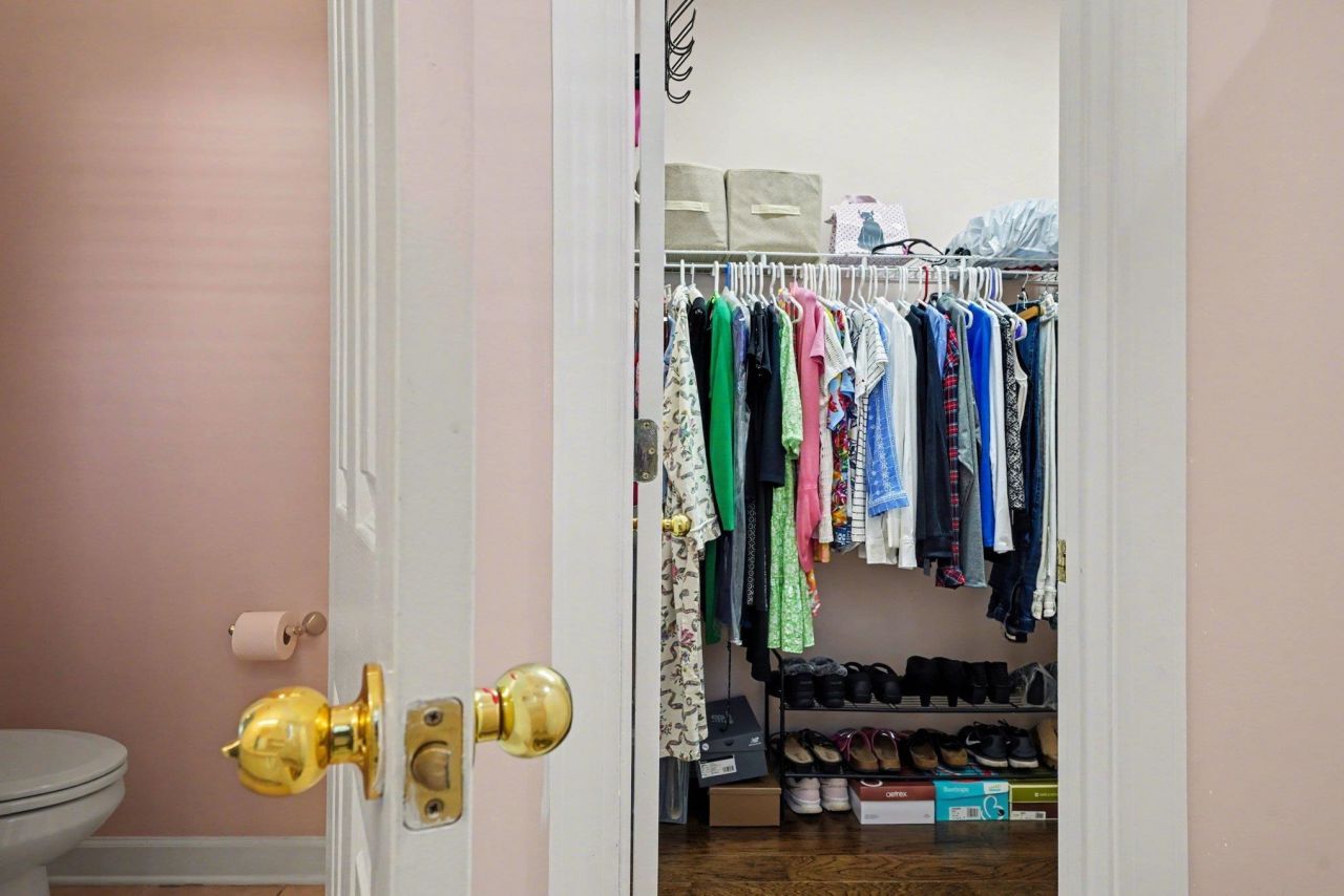 728 Camden Circle Photo 23