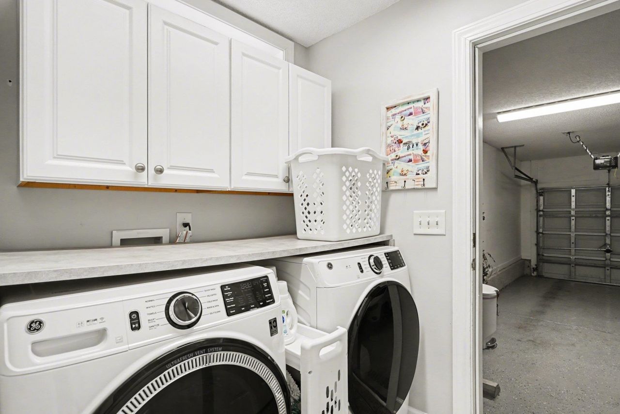 728 Camden Circle Photo 26