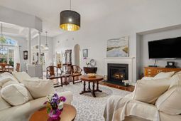 728 Camden Circle photo 4