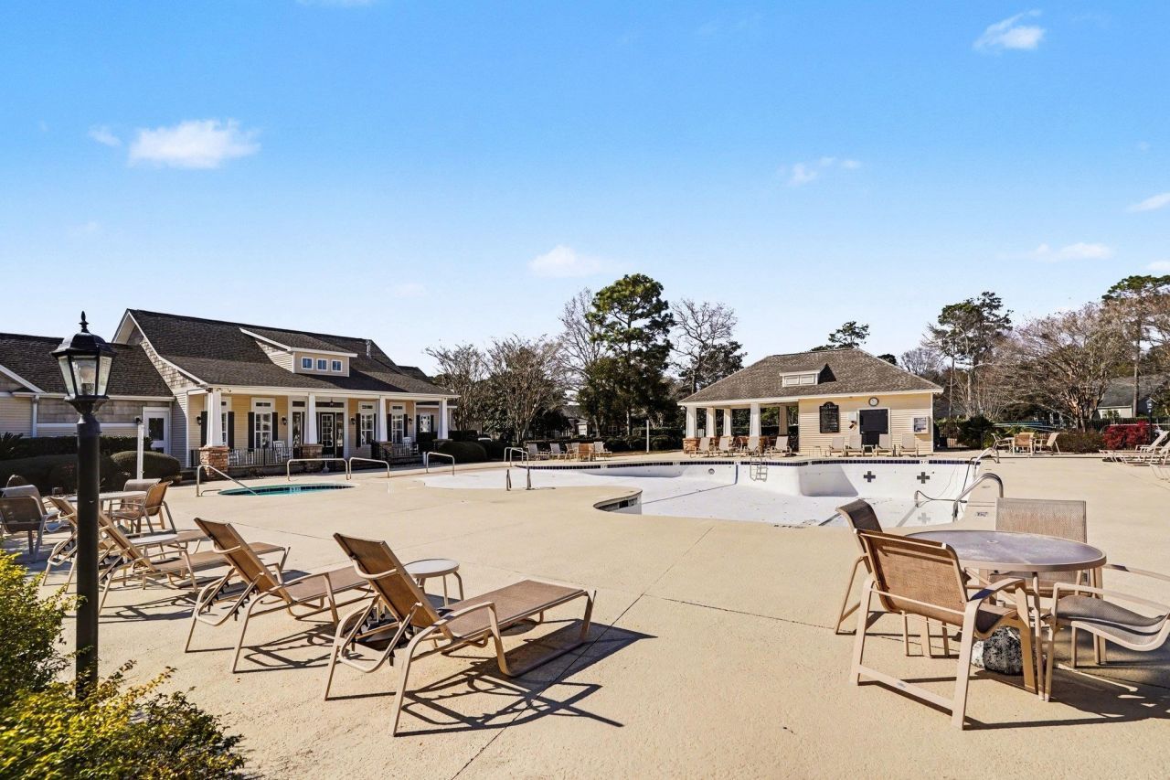 728 Camden Circle Photo 32