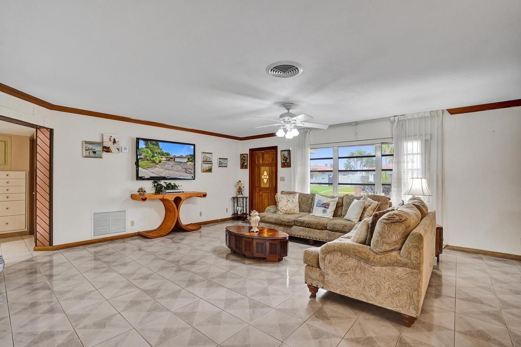 1004 SE 11th Street, Deerfield Beach, FL 33441 Photo