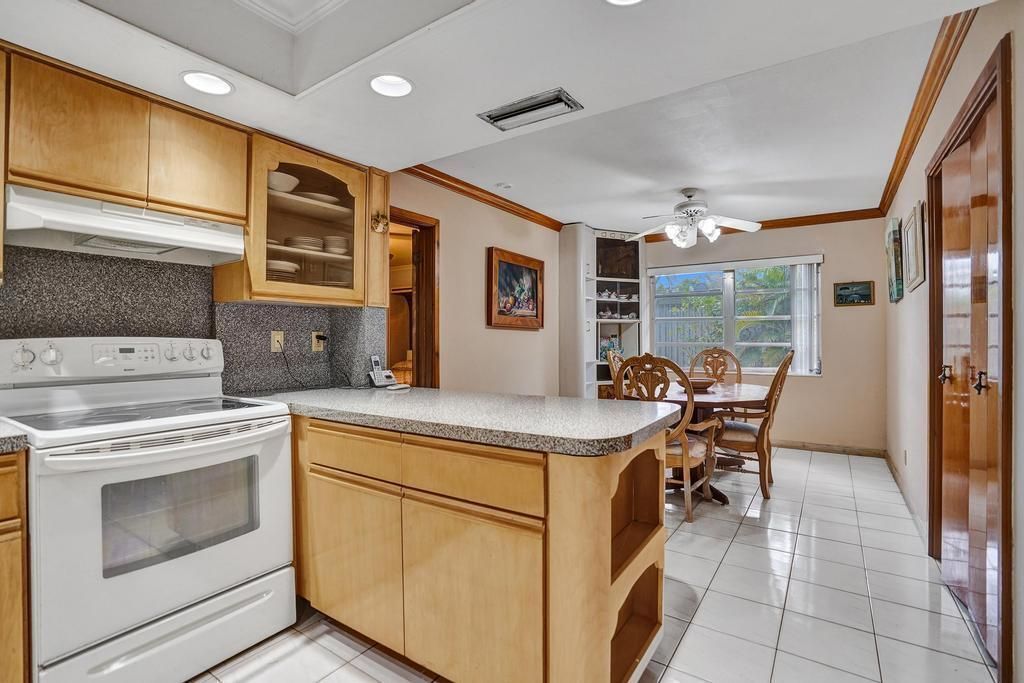 1004 SE 11th Street, Deerfield Beach, FL 33441 Photo