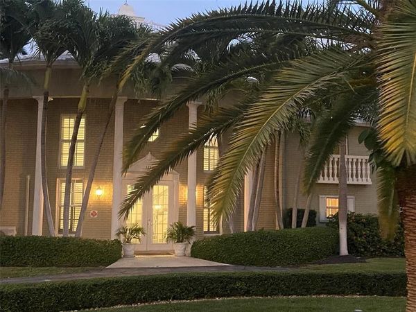 3201 NE 36th St, Unit 17, Fort Lauderdale, FL 33308