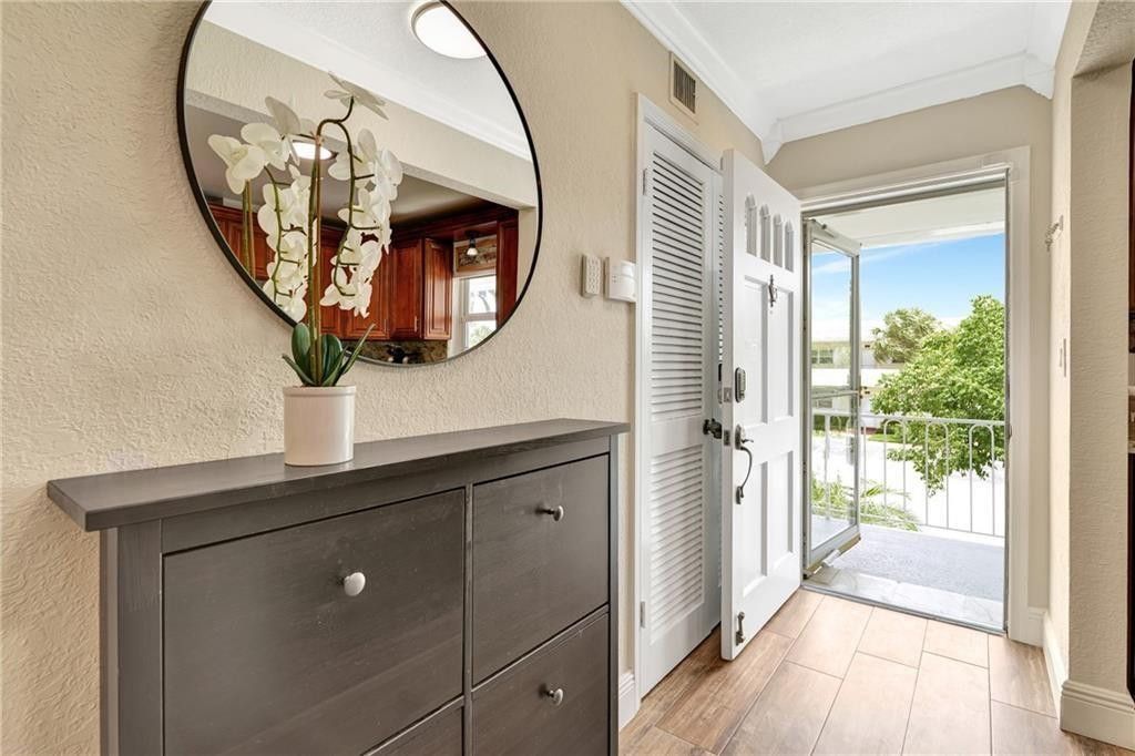 3201 NE 36th Street, Unit 17, Fort Lauderdale, FL 33308 Photo