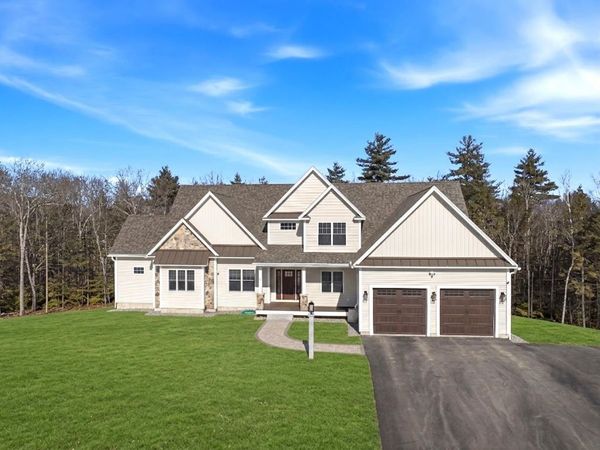 5 Sawmill Lane, New Boston, NH 03070